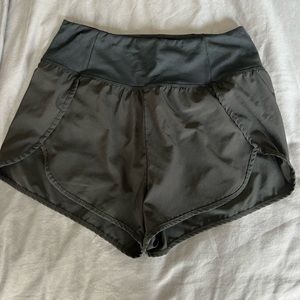 Senita marathon shorts